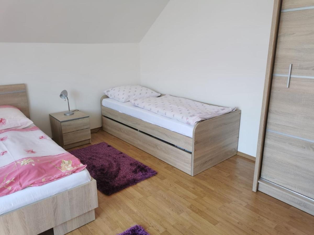 Comenius Apartments - Apartmany Na Rohu 斯维德尼克 外观 照片
