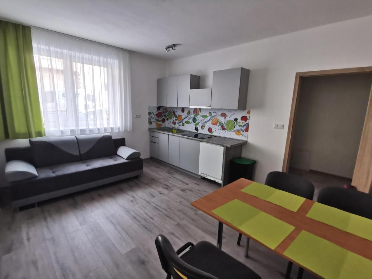 Comenius Apartments - Apartmany Na Rohu 斯维德尼克 外观 照片