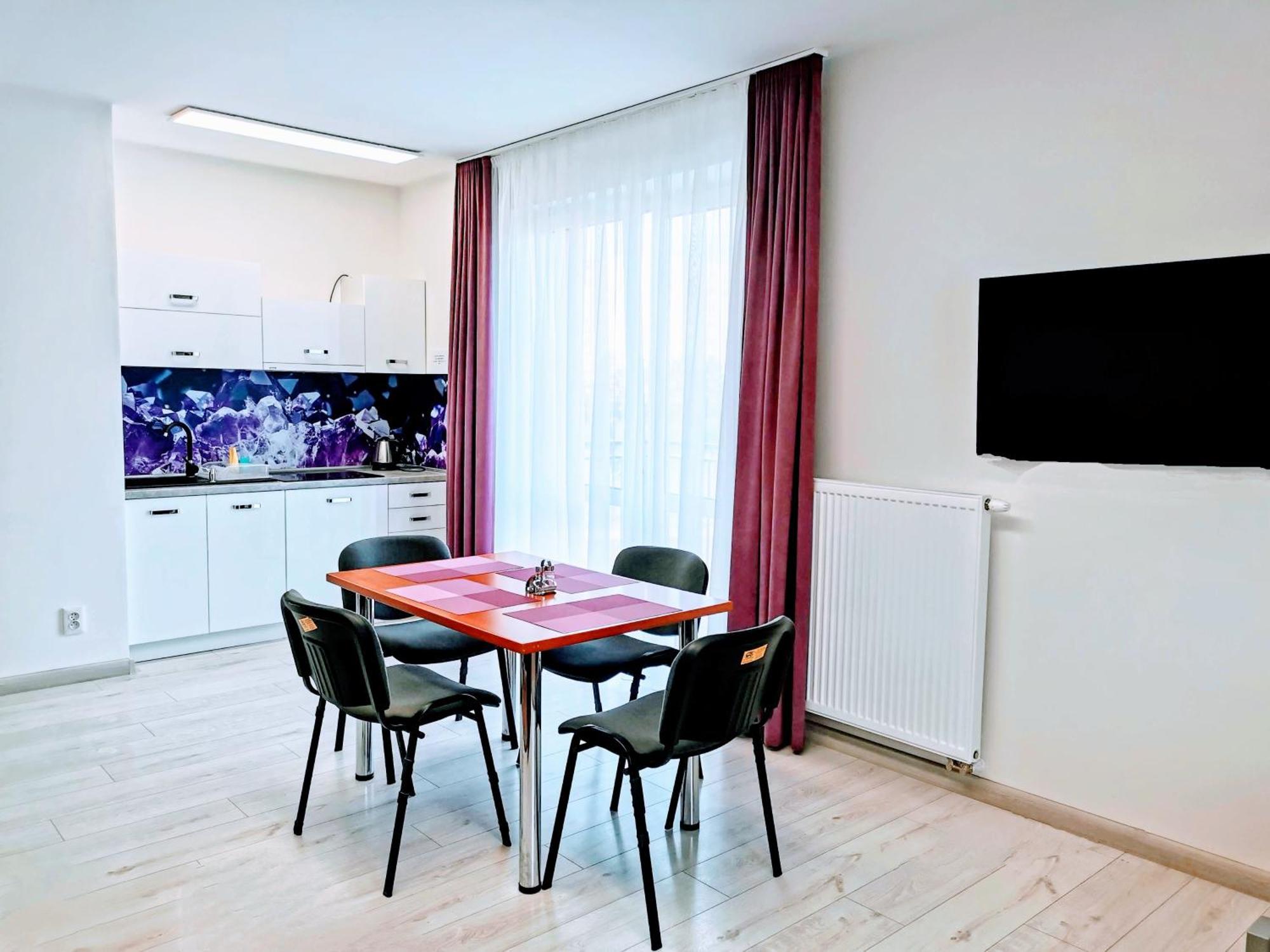 Comenius Apartments - Apartmany Na Rohu 斯维德尼克 外观 照片