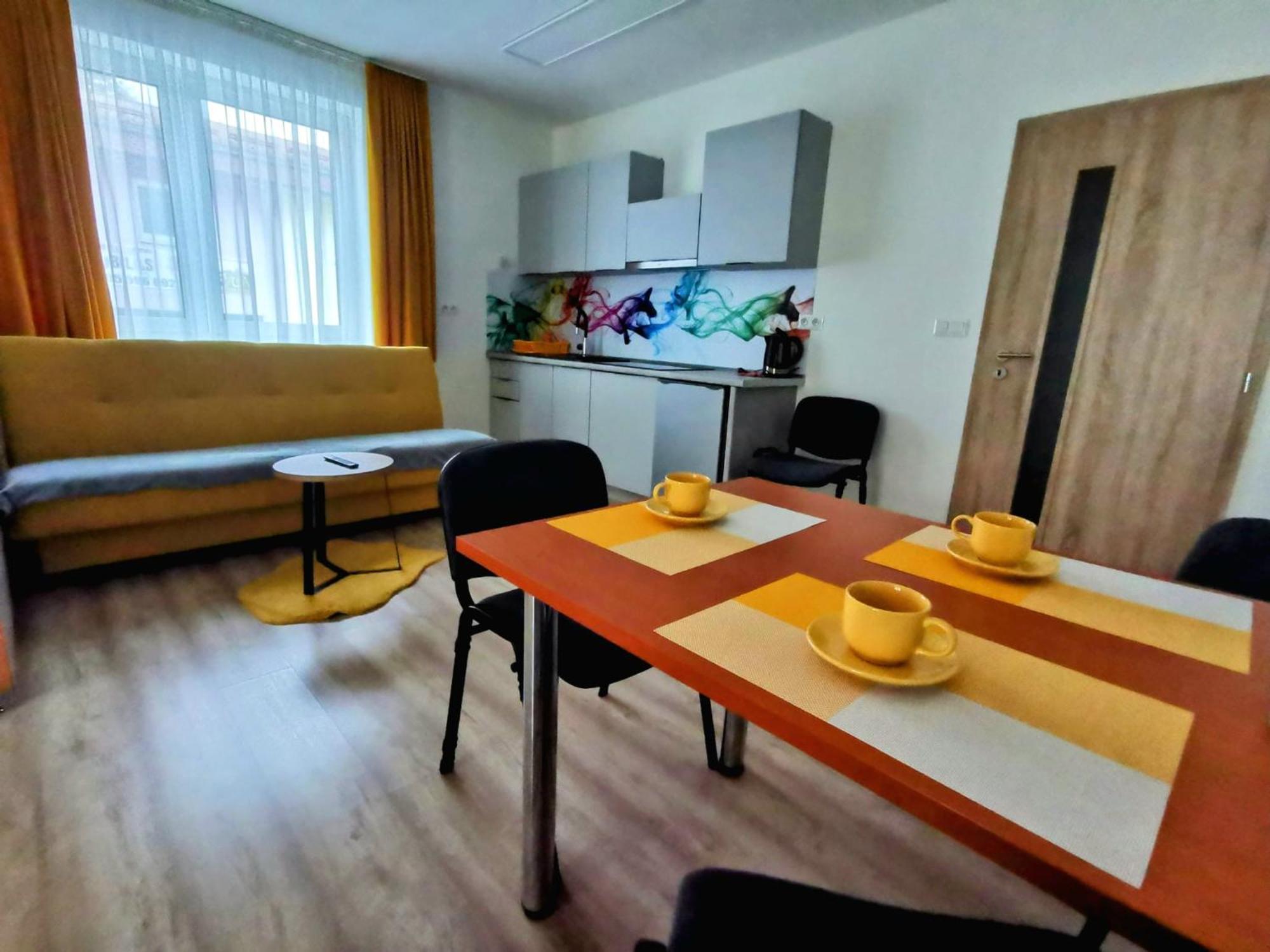 Comenius Apartments - Apartmany Na Rohu 斯维德尼克 外观 照片